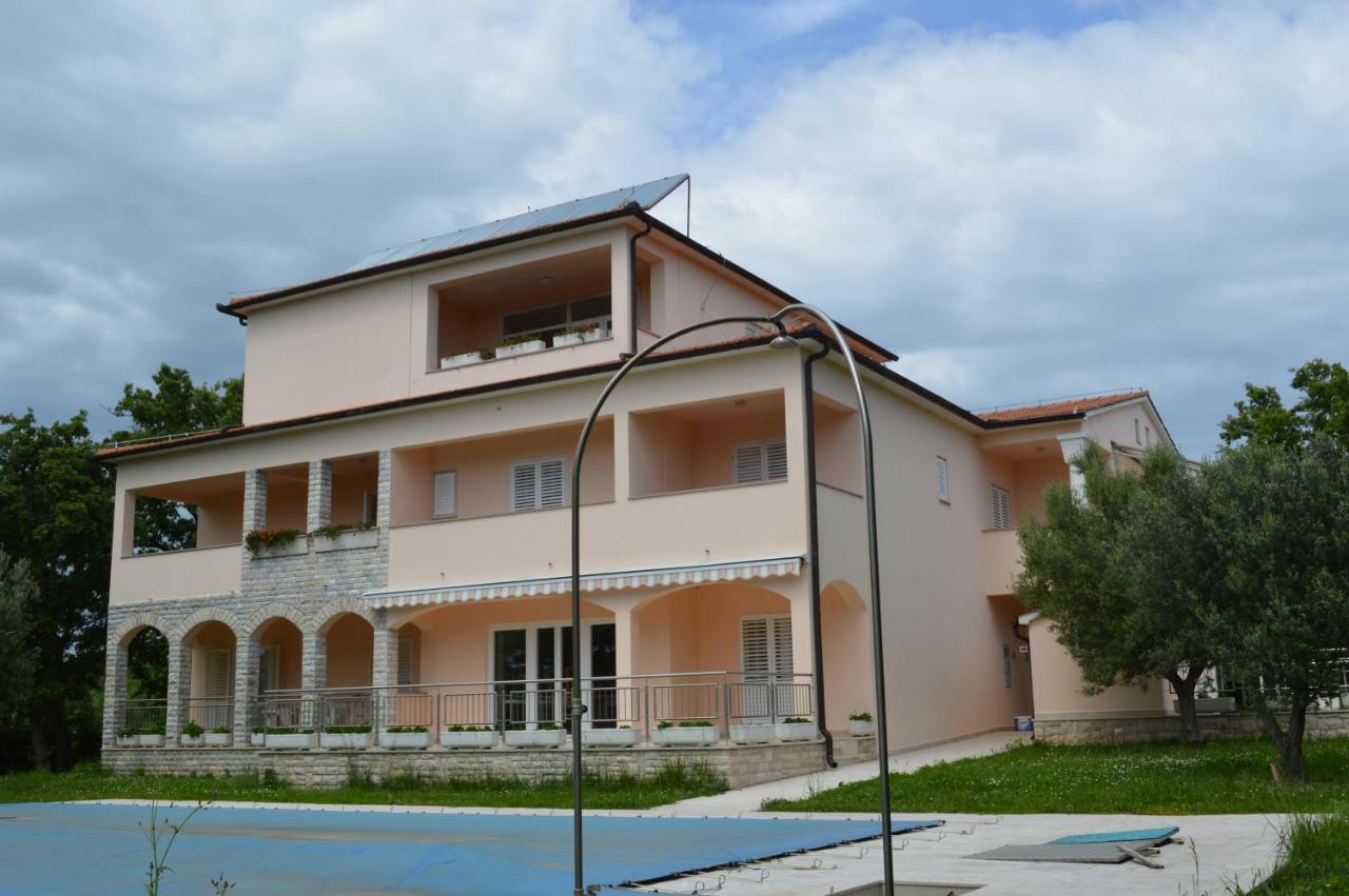 Hotel Pansion Oliva Krnica Zewnętrze zdjęcie
