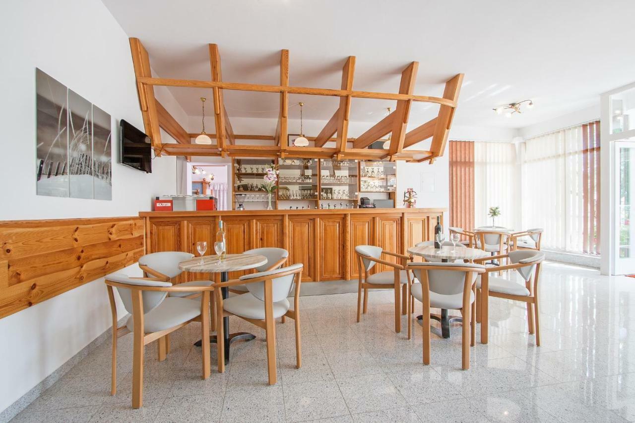Hotel Pansion Oliva Krnica Zewnętrze zdjęcie