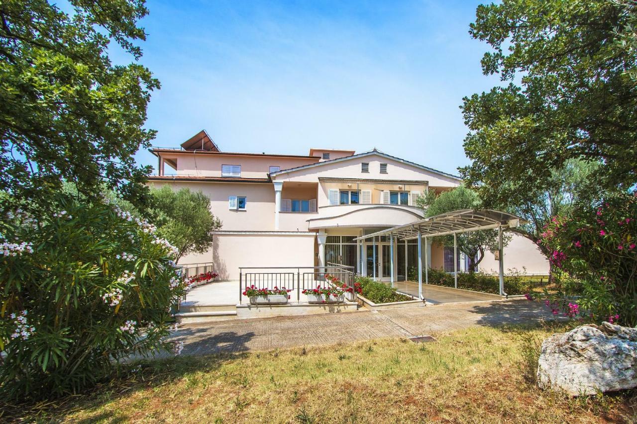 Hotel Pansion Oliva Krnica Zewnętrze zdjęcie